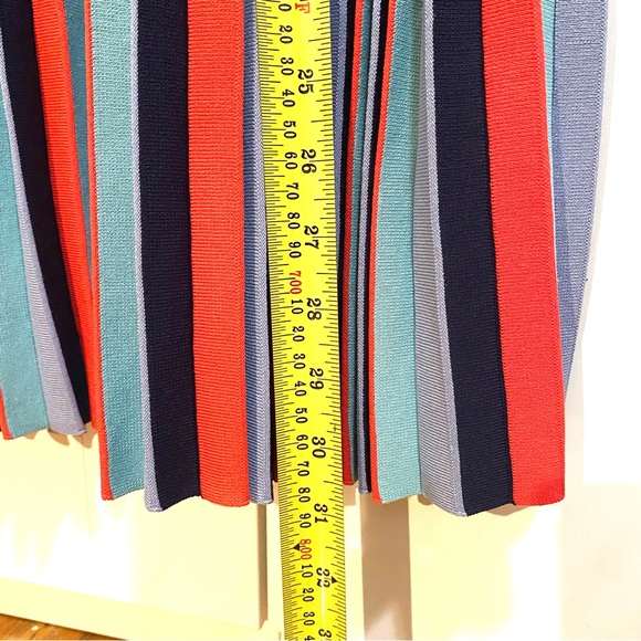 Holagen Pleated Knit Skirt-NWT - Picture 5 of 11